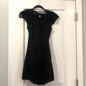 GUESS black lace open back dress w/ short sleeves